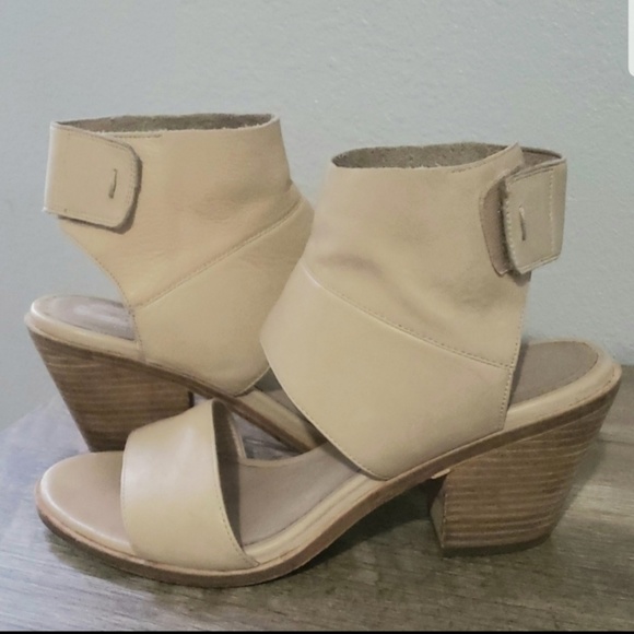 eileen fisher lou block heel sandal